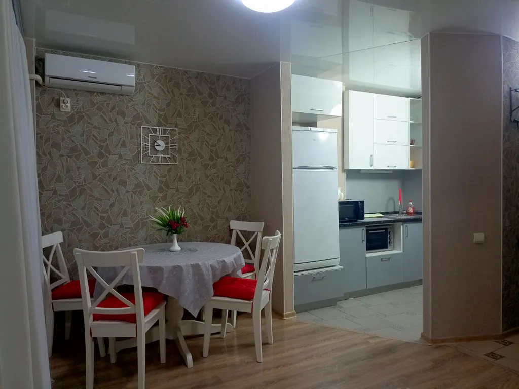 Уютная студия с двумя балконами в ЖК Берёзка