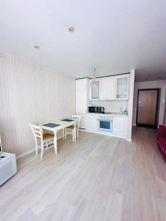 Светлая уютная студия в одном из самых живописных районов города