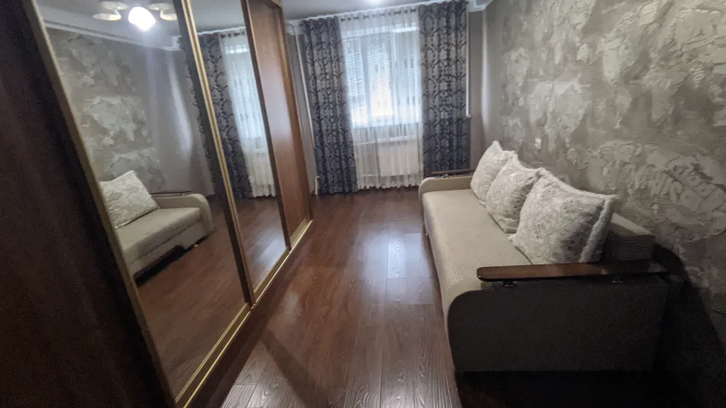 4-комнатная Квартира