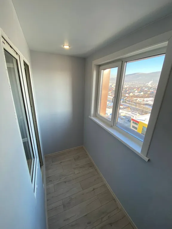 Квартира у Сити-молла с видом на рассвет и горы