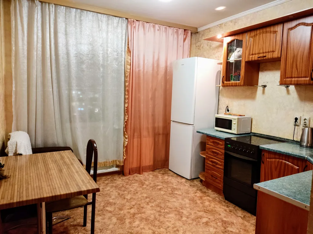 Квартира Большая квартира напротив ТРЦ Планета — Красноярск