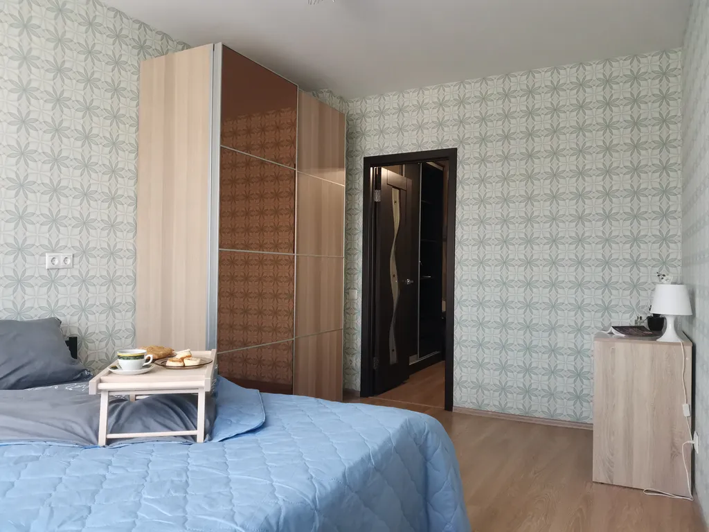 У Волги уютная квартира с видом на горы