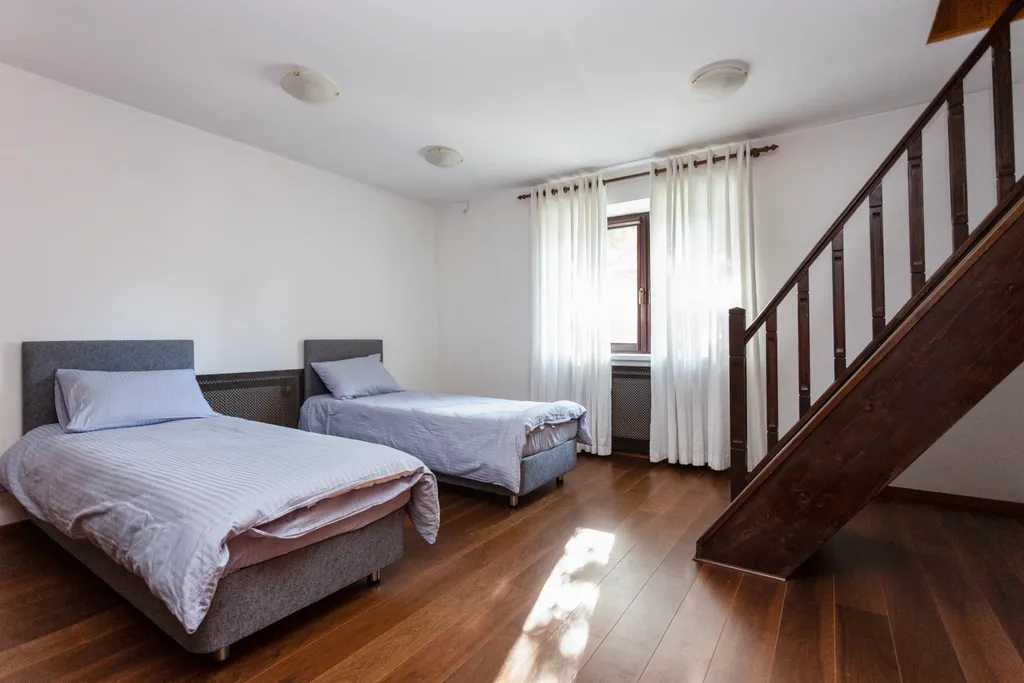 Дом с сауной и теннисными кортами