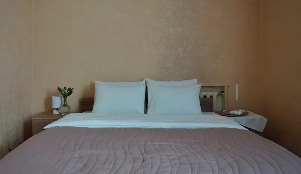 Трешка с изолированными спальнями в центре