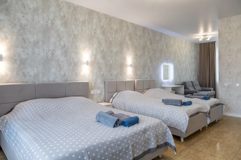 2 взрослых + 3 детей