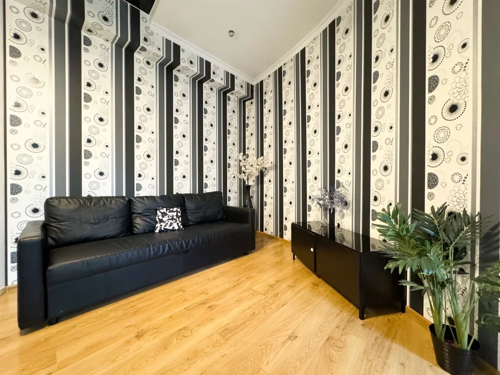 Дом с бассейном у парка Галицкого