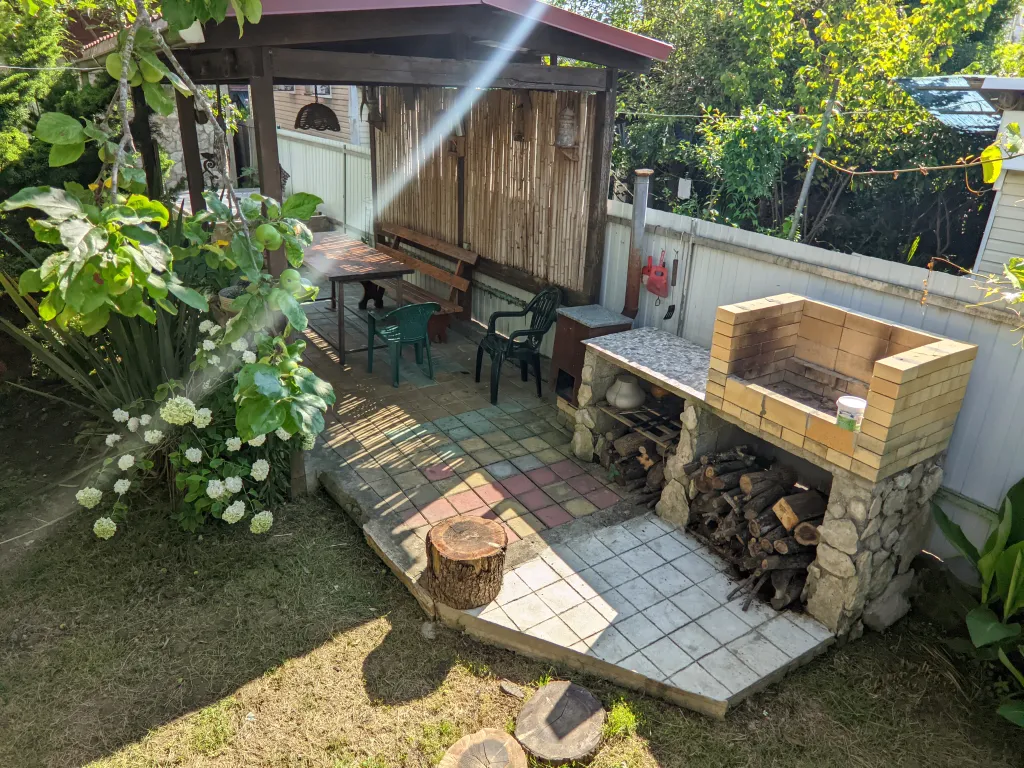 Чистые и уютные номера в 5-7 минутах ходьбы до моря