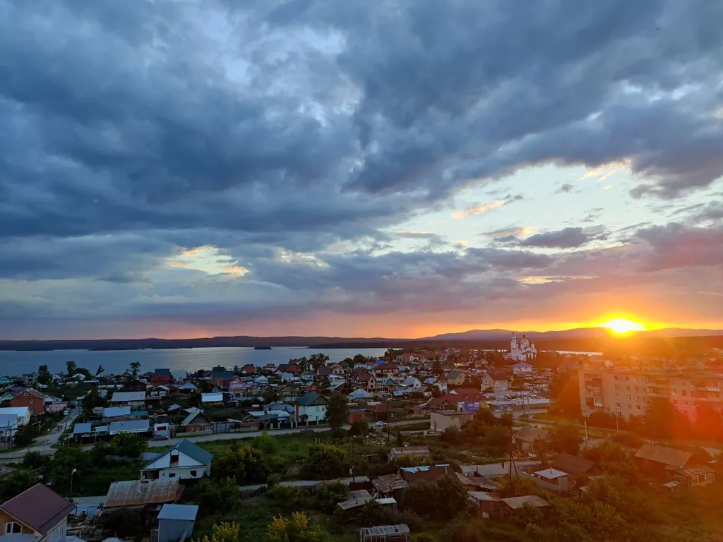 Студия с видом на озеро
