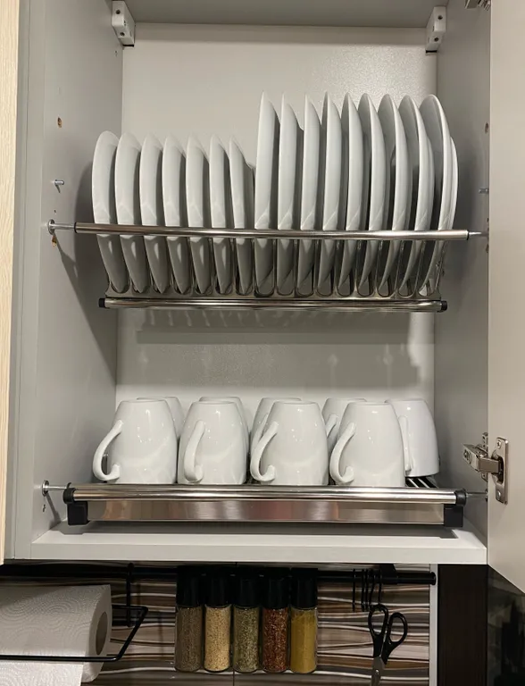 Современный новый дом с баней и банным чаном и бассейном