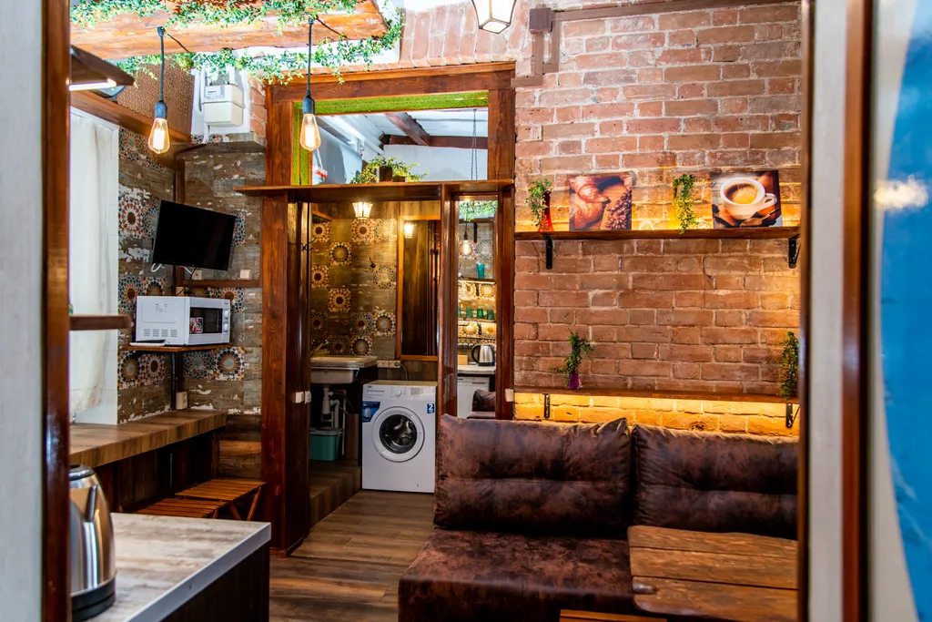 Квартира 2-комнатная в старинном особняке с парковкой