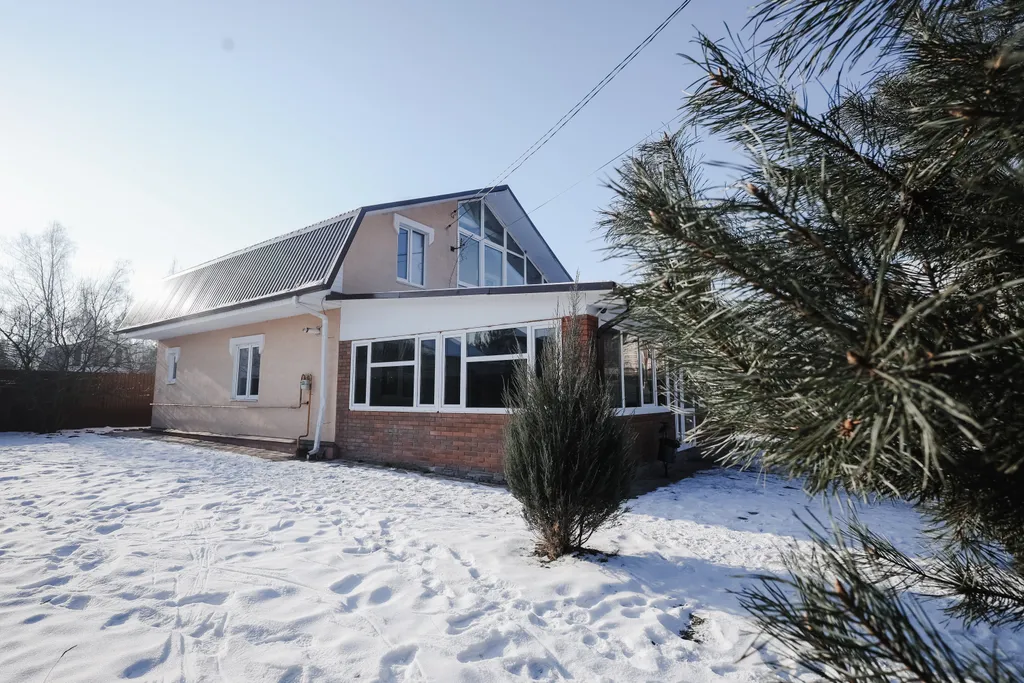 Коттедж на берегу озера