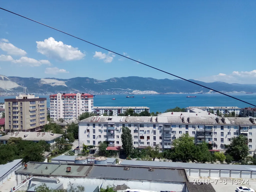 Квартиру у моря