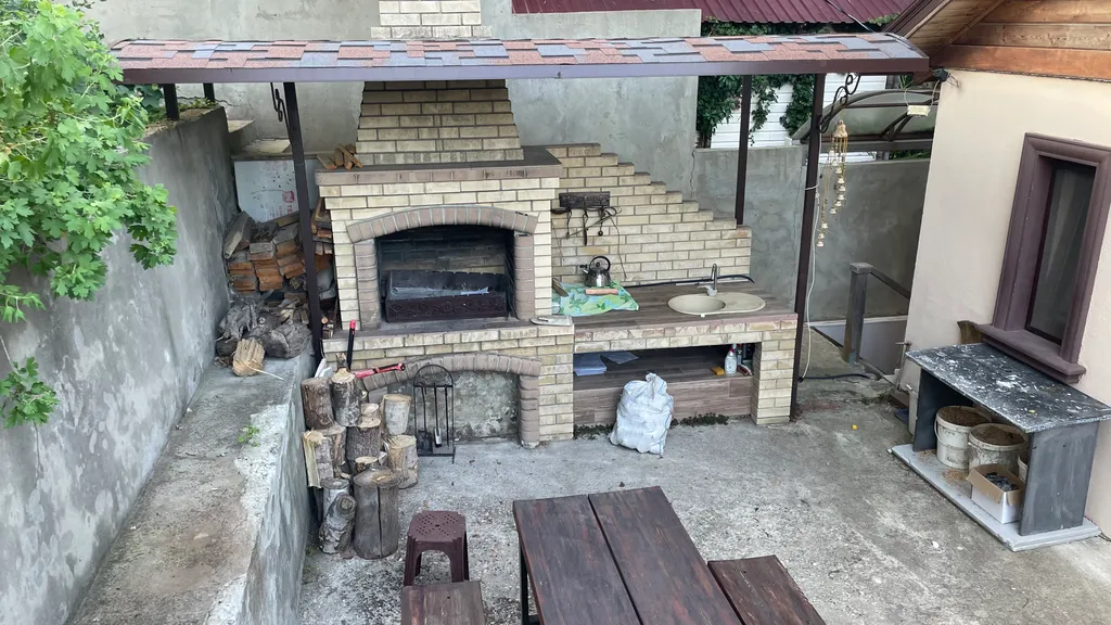 Весь 1-й этаж в частном доме в 400 м от моря, с мангалом и бассейном