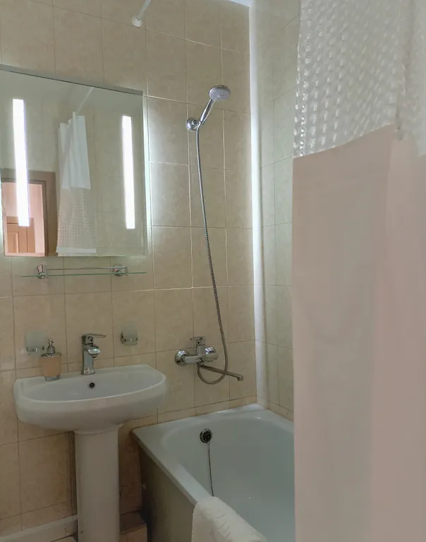 Светлая однушка рядом с диагностическим центром