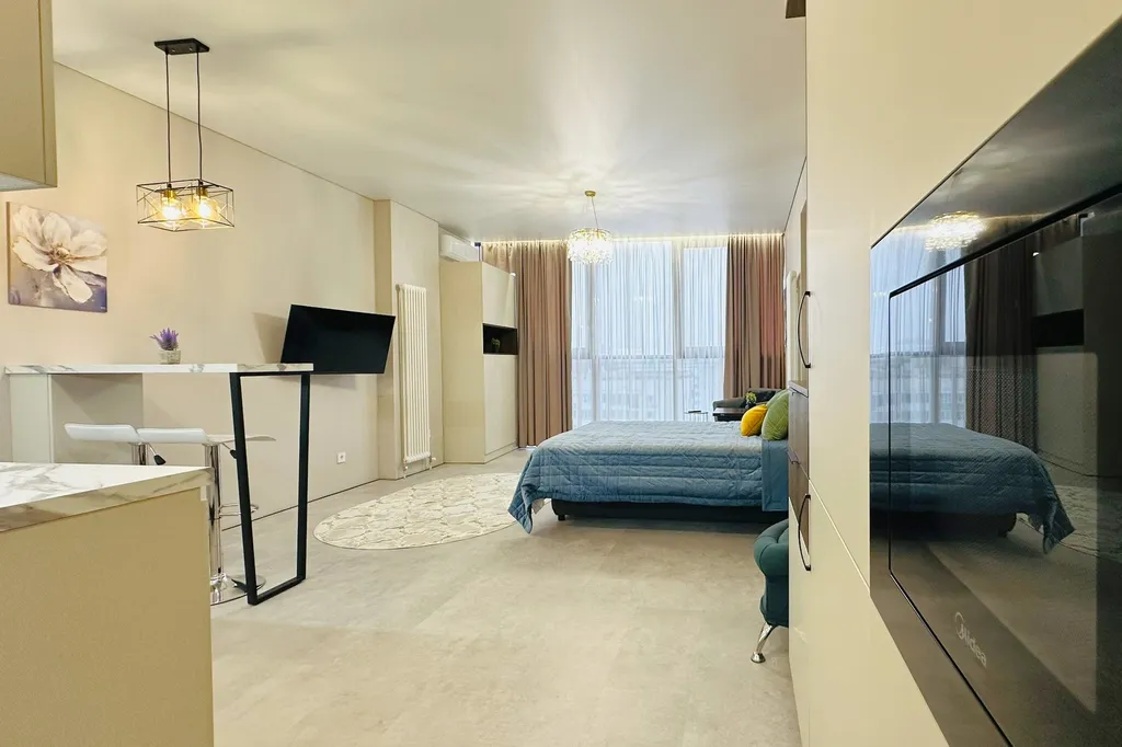 Студия с видом на центр