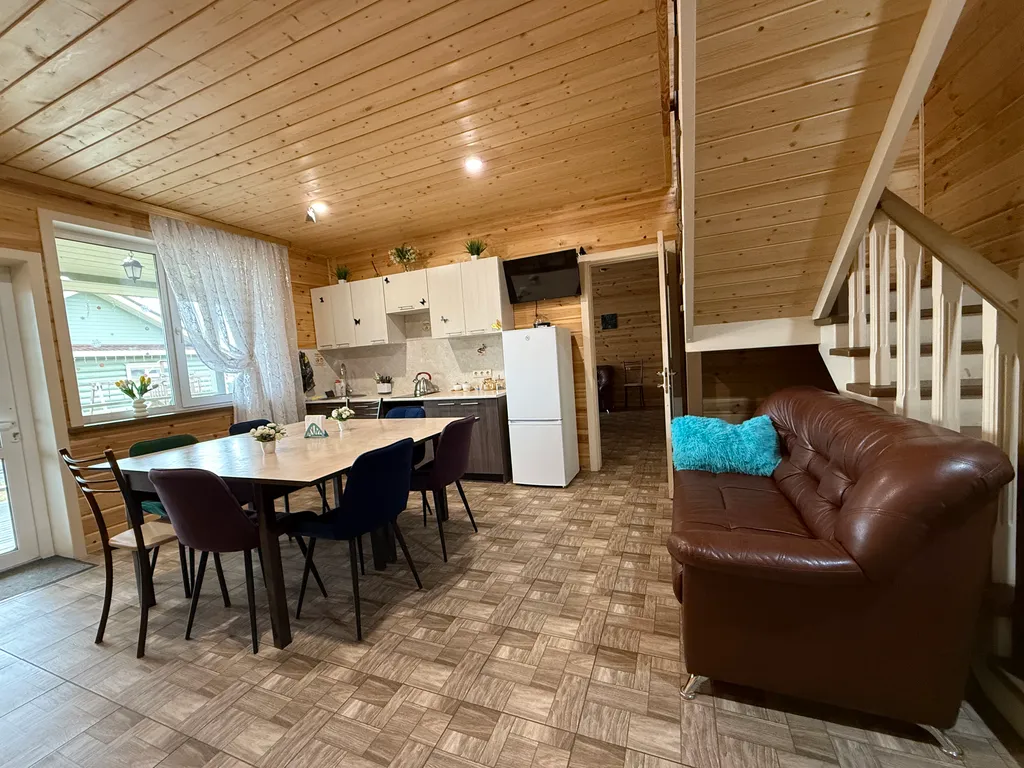 Уютный дом с большой верандой