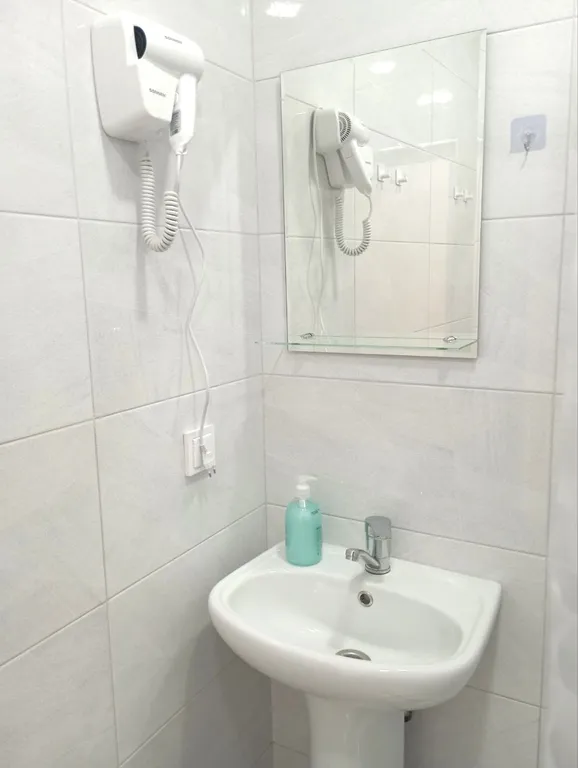 У набережной и пляжа Бриз