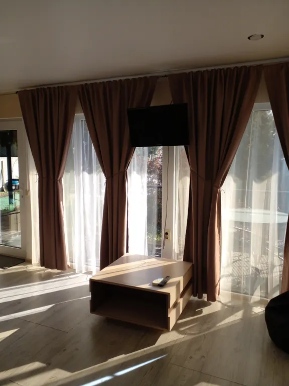 Дом на склоне