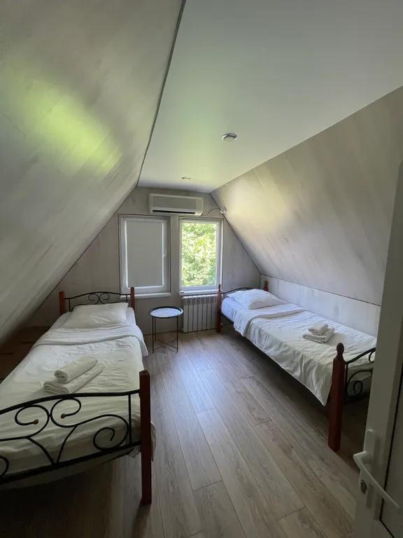 Уютный дом с видом на море и лес