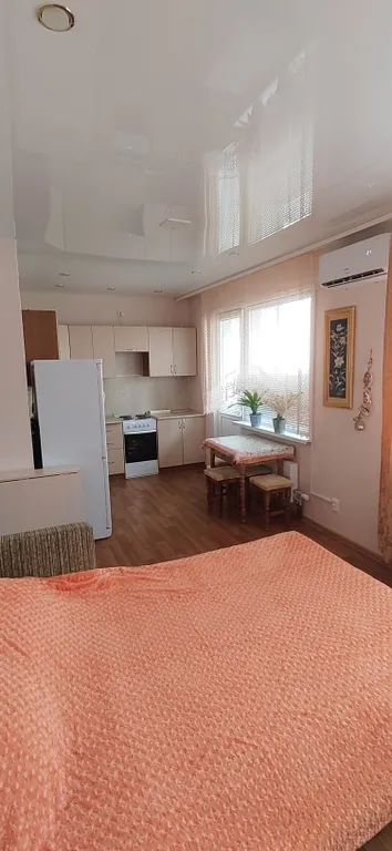 Квартира-студия со всем принадлежностями