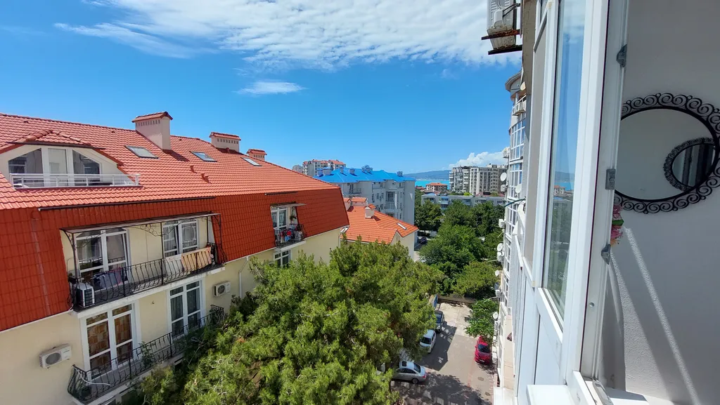 Большая уютная 2-комнатная квартира в тихом центре с 2мя балконами