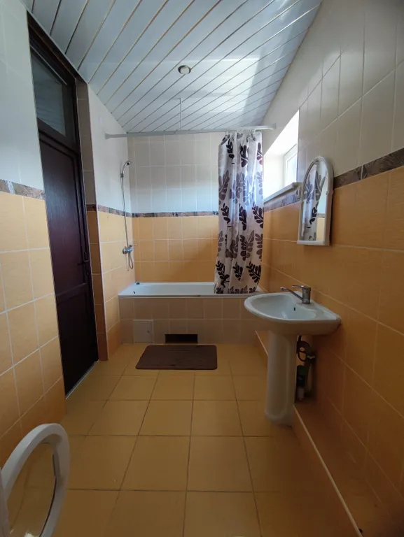 Просторная, светлая квартира в центре поселка Агой