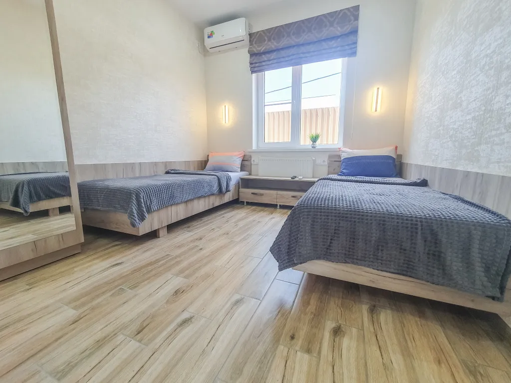 Отдельный дом на первой линии Азовского моря