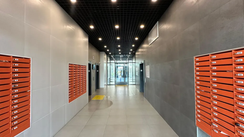 Истомáн в спальном микрорайоне