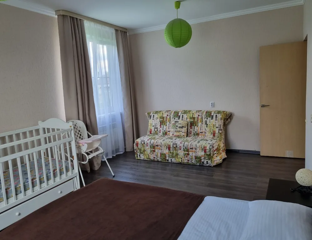 Дом на 11 мест с горячим бассейном и сауной