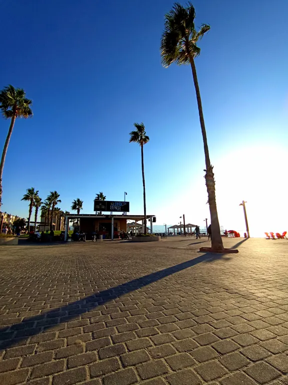 Потрясающие 2-комнатные апартаменты на берегу моря