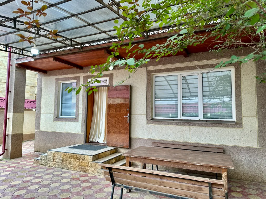 Домик у моря с мангалом