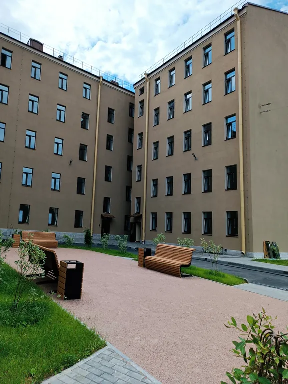 Евродвушка рядом с Троицким собором