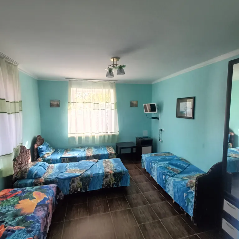 Четырехместный номер эконом класса