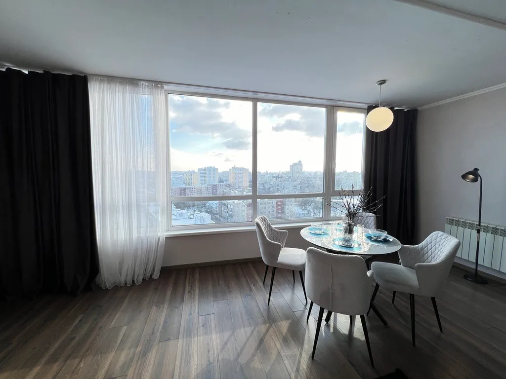 Квартира центр, отличный вид на город