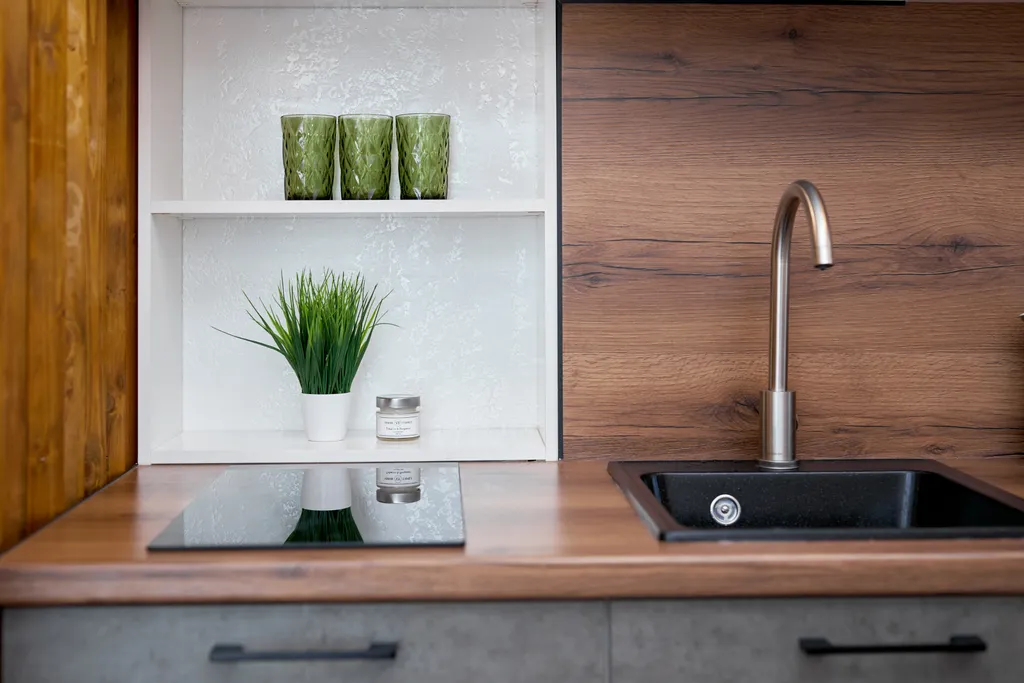 Студия с дизайнерским ремонтом