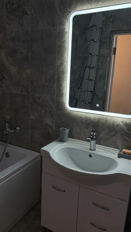 Уютная новая квартира в центре города