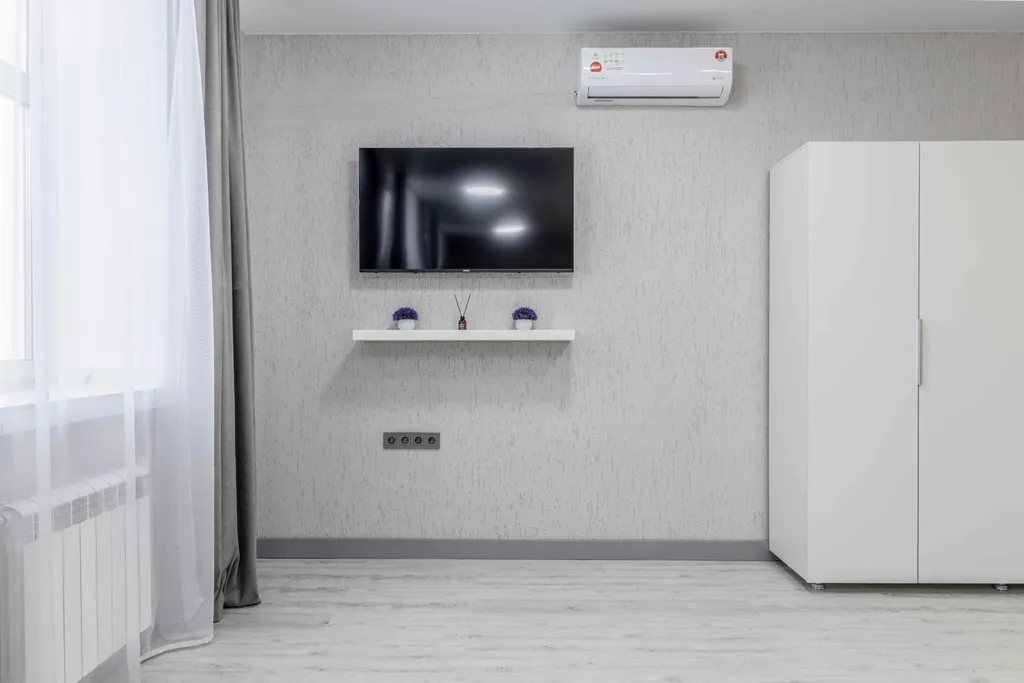 Кто ценит комфорт: новая мебель, техника, бельё