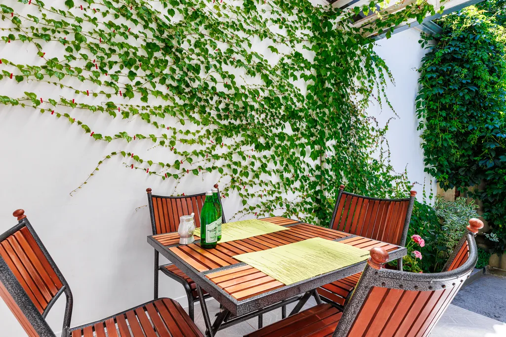 Дом в курортной зоне с уютным двориком