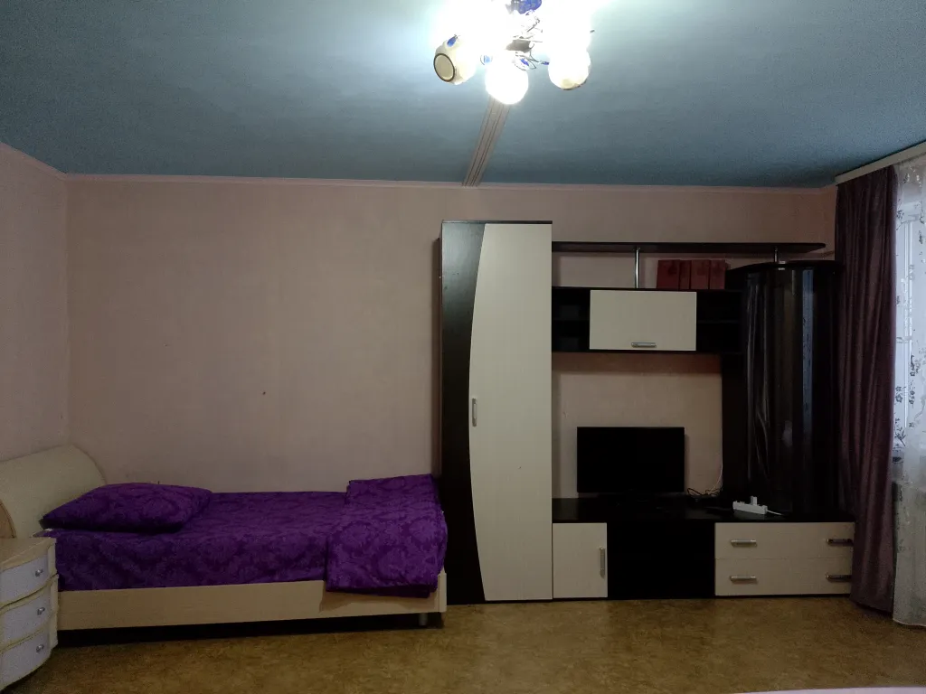 Частный дом с отдельным входом и двором