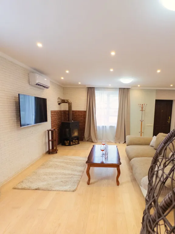 Прекрасный во всех отношениях дом Горная чаша