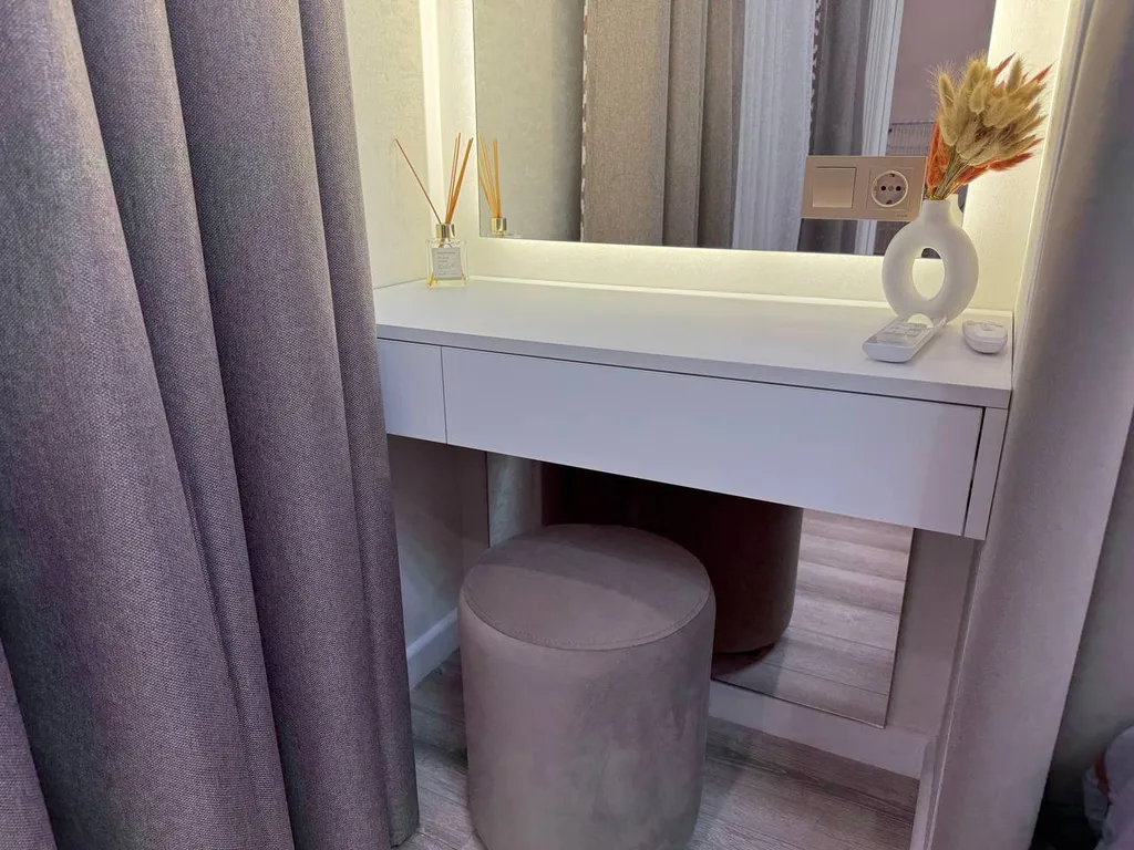 Tour Lumiere in Bay Tash Tower