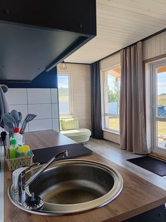 Уютный дом на берегу озера Камбулат