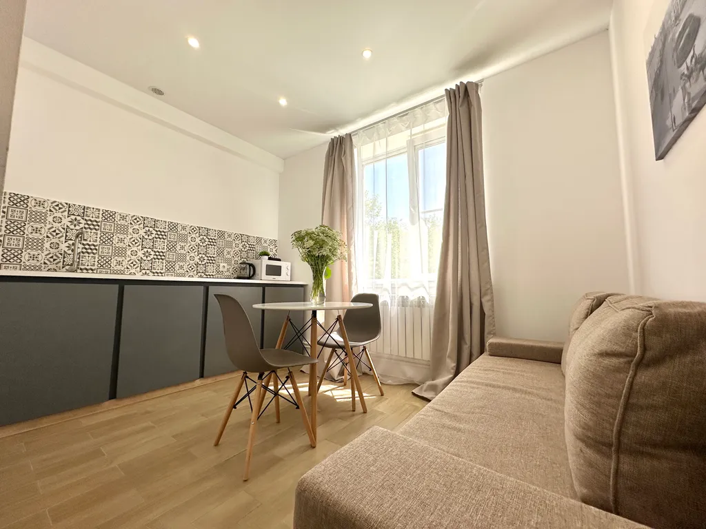 Светлый апартамент столица 2304