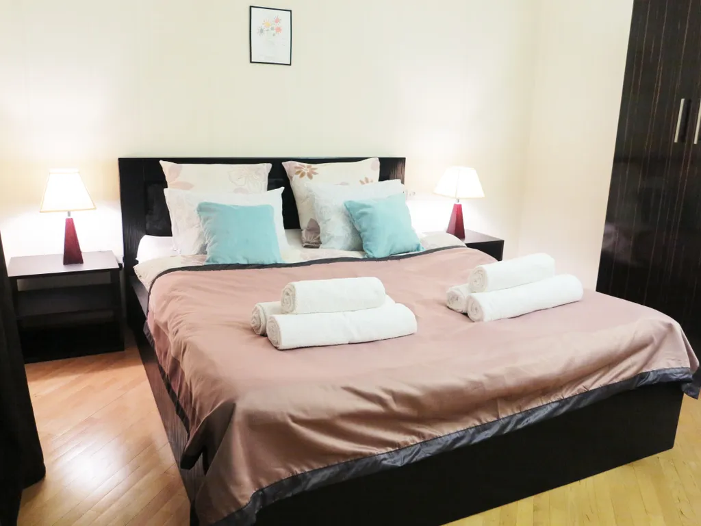 2-комнатная Квартира — аренда посуточно в Тбилиси