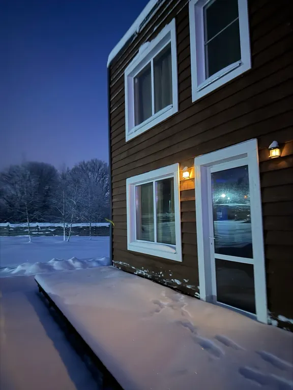 Уютный деревянный домик