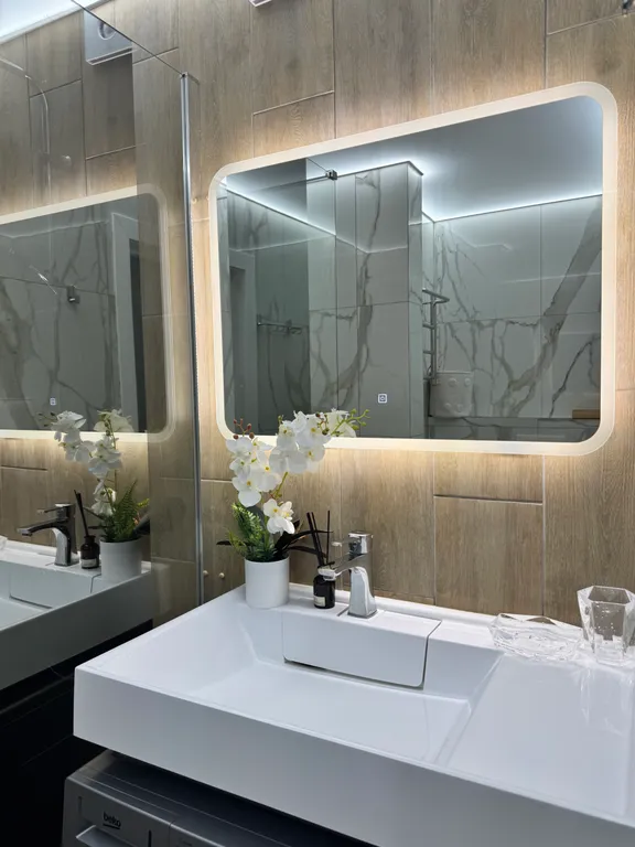 Уютная двухкомнатная квартира у моря, в центре города