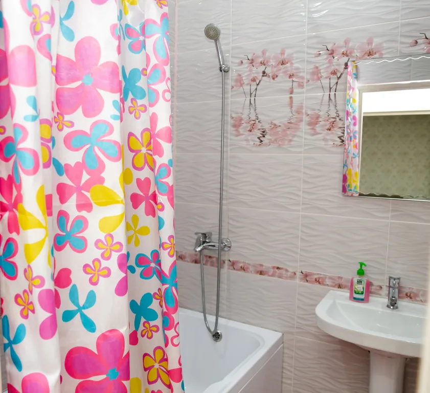 Квартира Квартира Анти-Отель на 3чел. 1комн.кв. 1этаж, код-128 — Махачкала