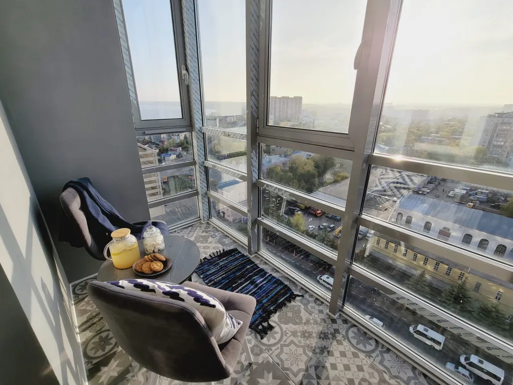 Большая квартира с видом на Волгу