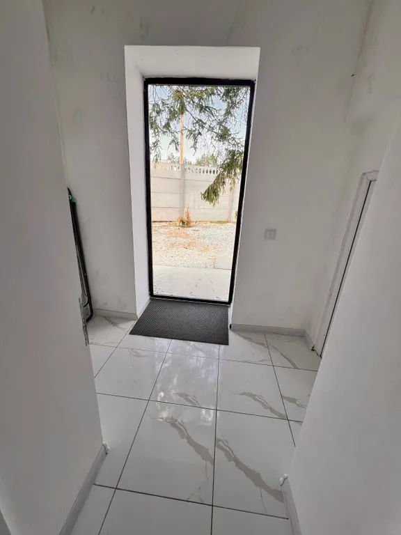 Свободна!!! Квартира-студия посуточно в центре Белогорска.