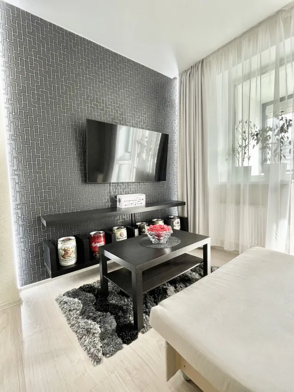 Двухкомнатная квартира в центре с 2 лоджиями